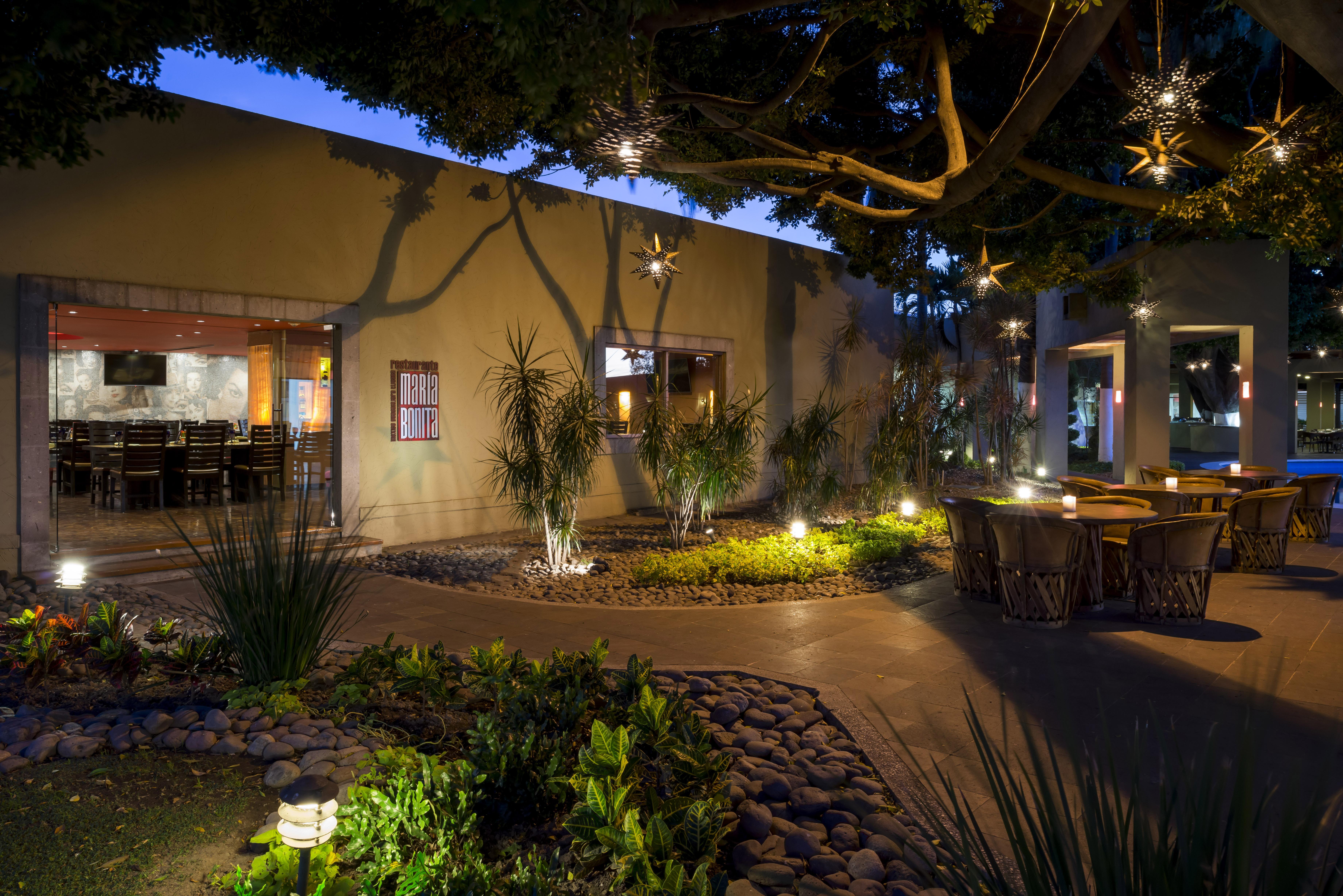 Camino Real Guadalajara Hotel Zapopan Luaran gambar The patio at the Hotel Indigo Scottsdale
