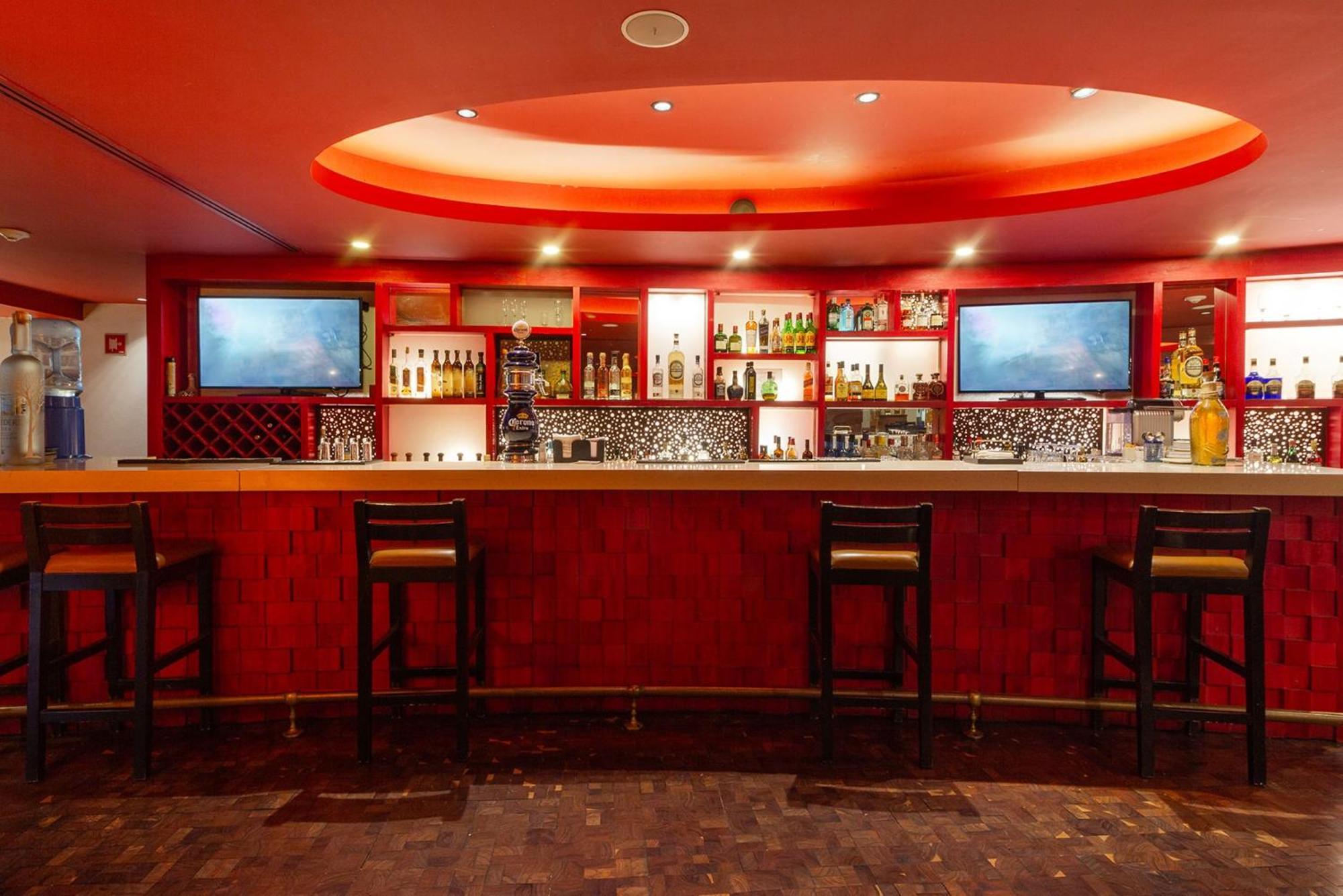 Camino Real Guadalajara Hotel Zapopan Luaran gambar The bar at the 19th floor
