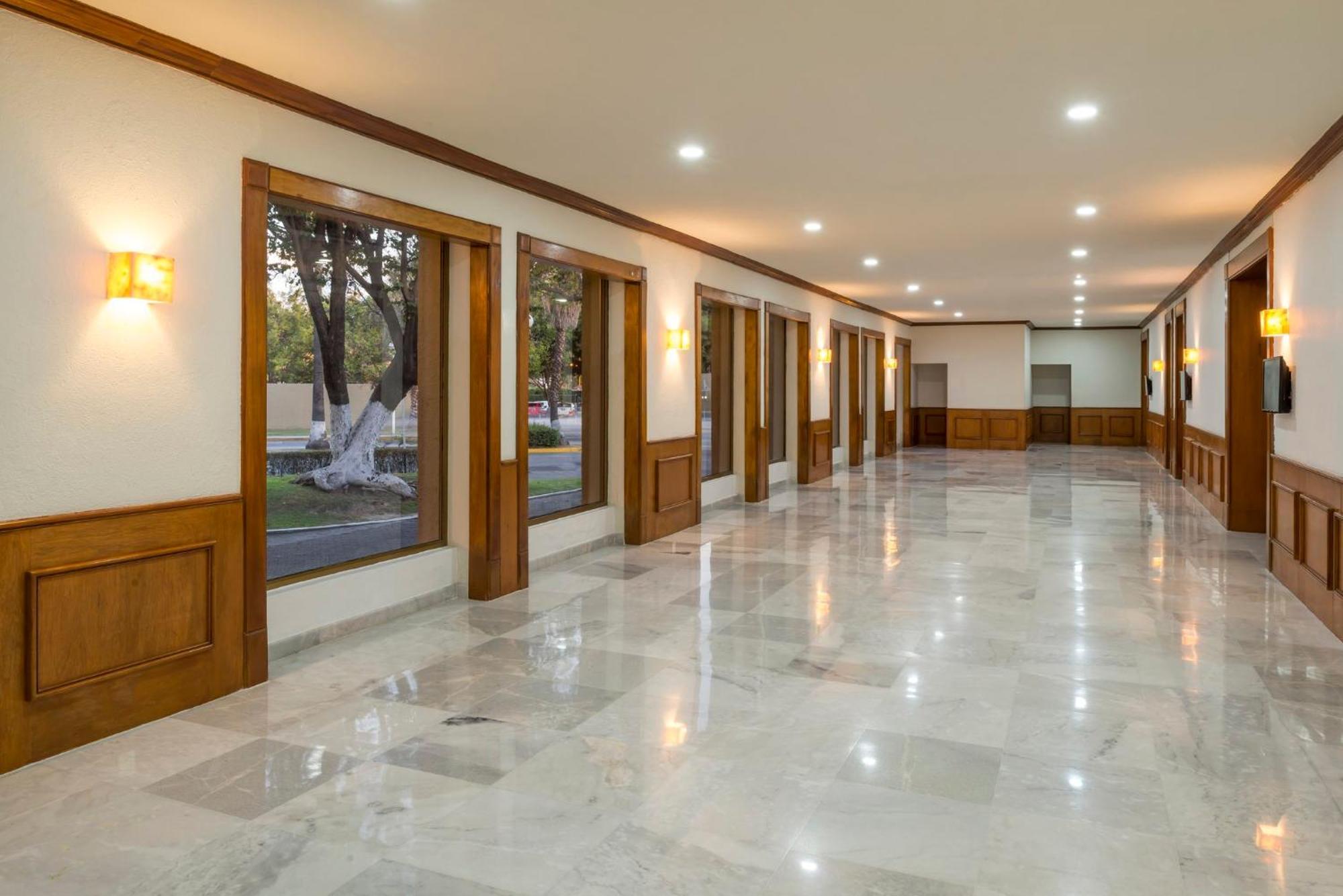 Camino Real Guadalajara Hotel Zapopan Luaran gambar Interior of the hotel